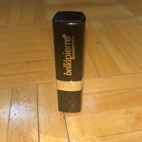 🎉 HP 🎉Bella Pierre cosmetics Mineral Lipstick Ruby Red - Picture 2 of 10